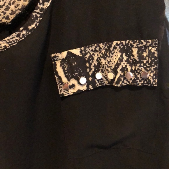 Top - Picture 3 of 3